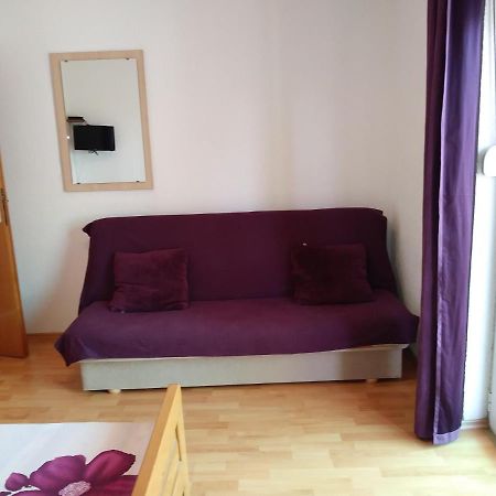 Nives Apartmani Pakostane Luaran gambar